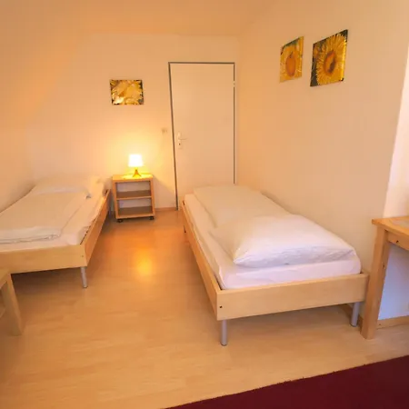 Apartament Lutzi *